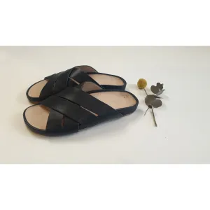 Bul second hand navy leather criss cross sandals with durable rubber soles size 37