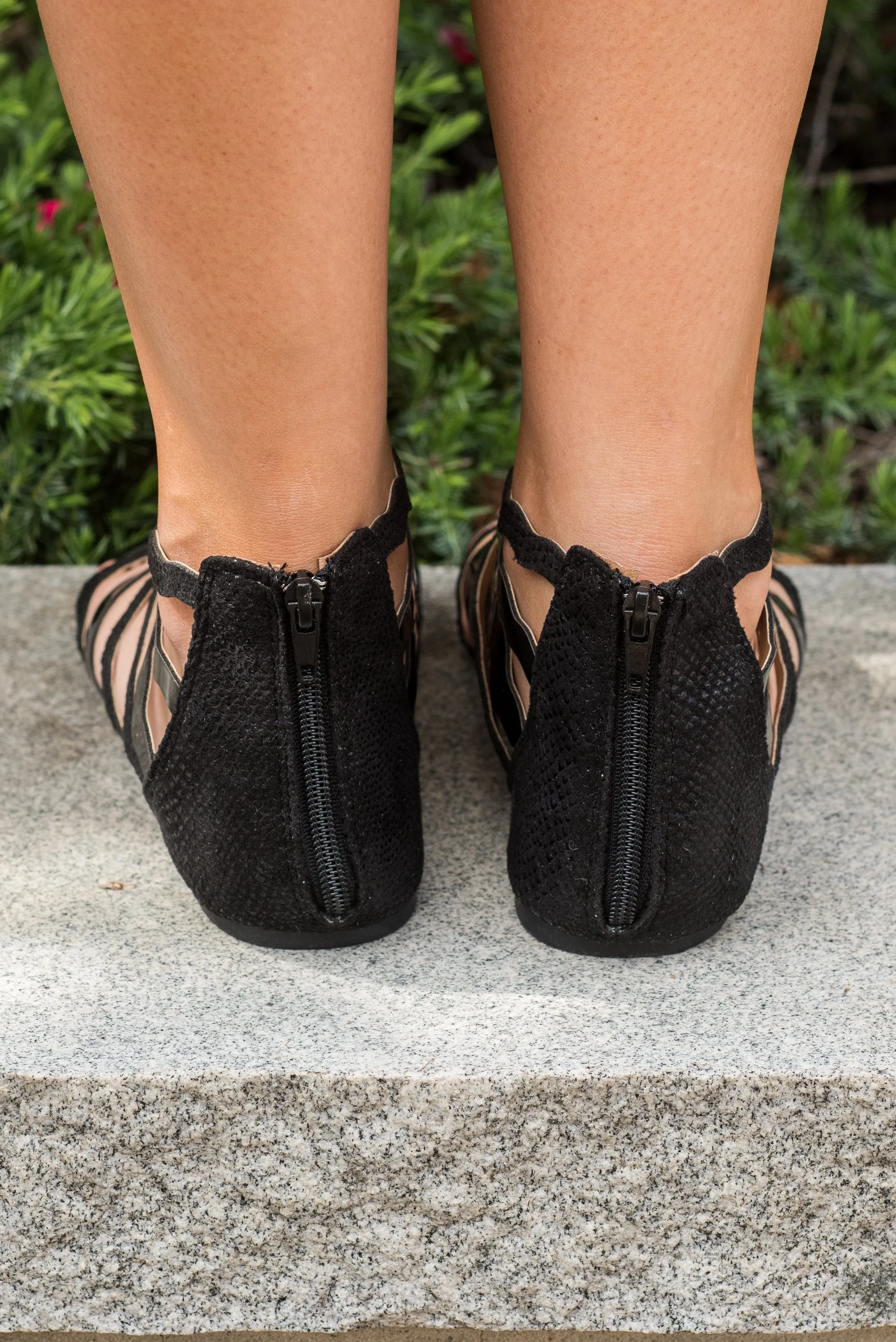 Get A Move On Sandals, Black