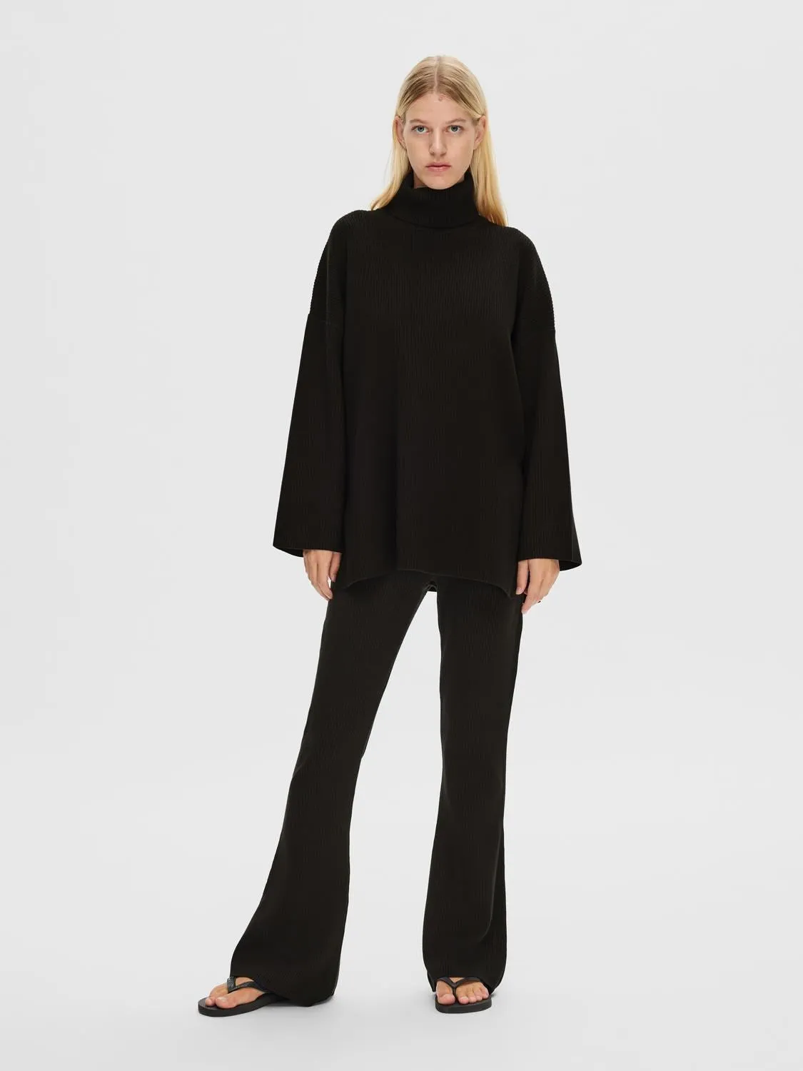 Karo Ls Long Knit Roll Neck - Black