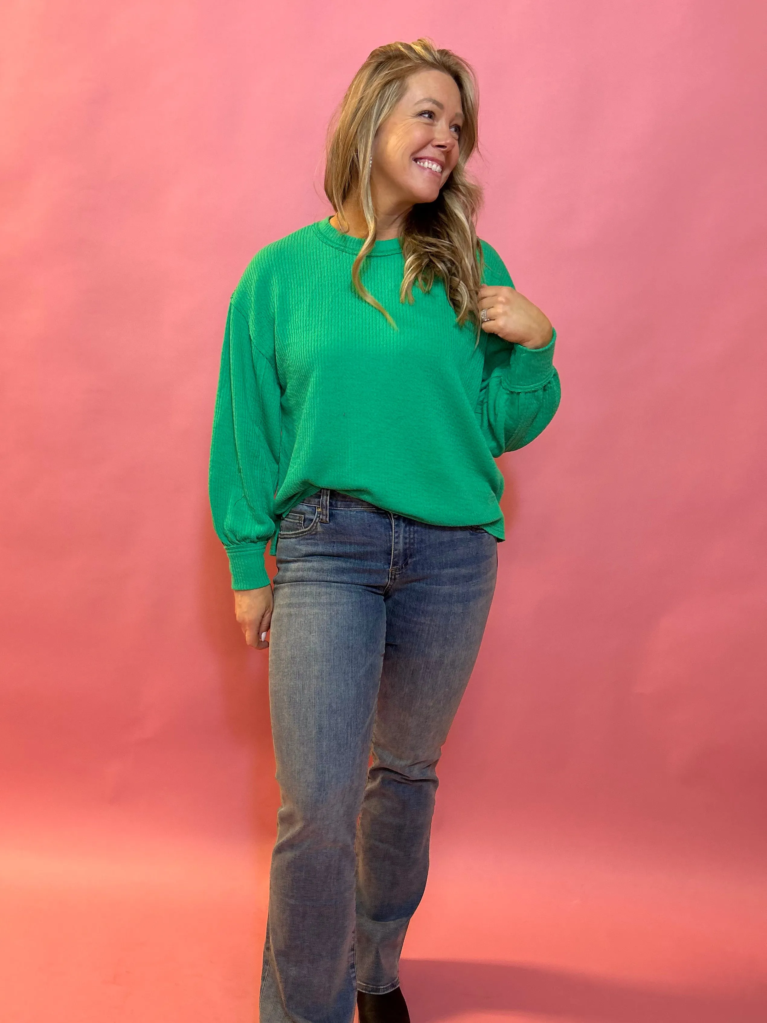 Seamlessly Chic: Long Sleeve Solid Round Neck Top in Green